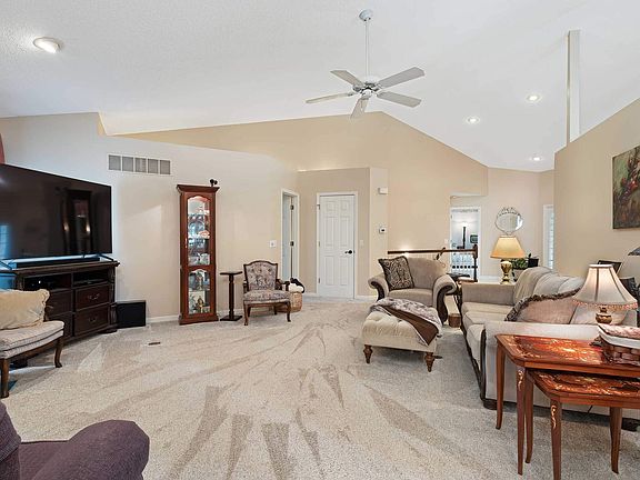 4th image of 3441 Maple Glen Dr