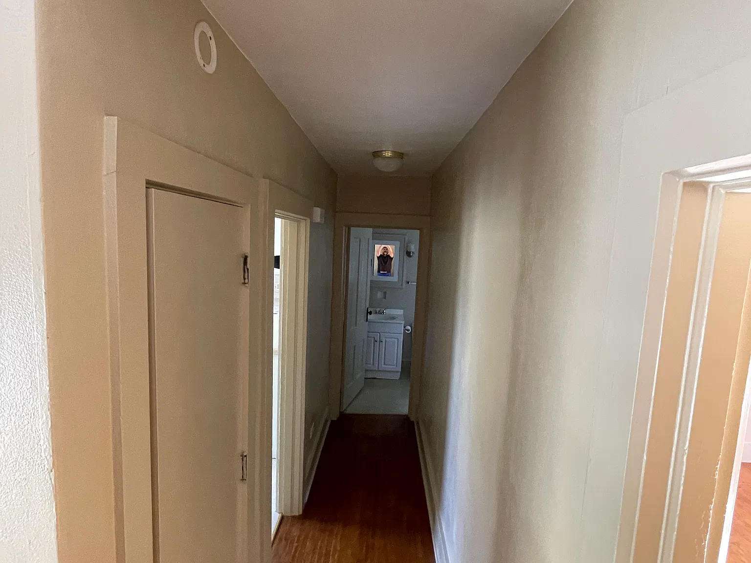 1 bed, 800 sqft, $900 — Photo 1