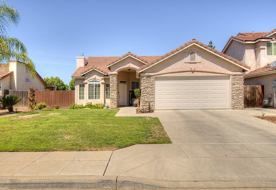 1st image of 7668 N Paula Ave