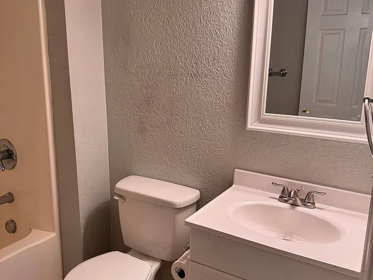 1476 Tenbury Dr — Photo 12