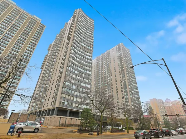 5701 N Sheridan Rd APT 7E, Chicago, IL 60660