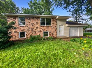 7470 Upper 167th Ct W, Rosemount, MN 55068