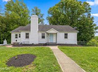 308 Nash Rd, Knoxville, TN 37914