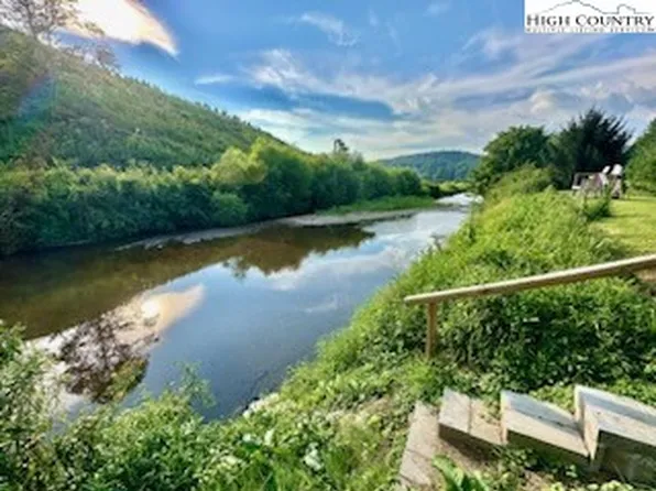 528 Cranberry Creek Road, Laurel Springs, NC 28644