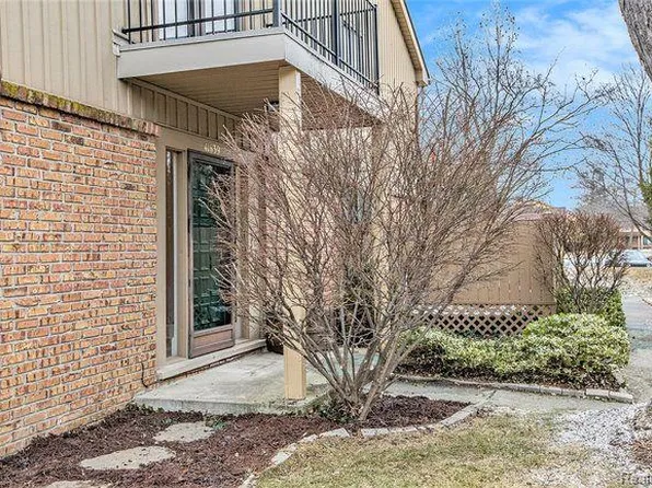 41639 Bedford Dr, Canton, MI 48187
