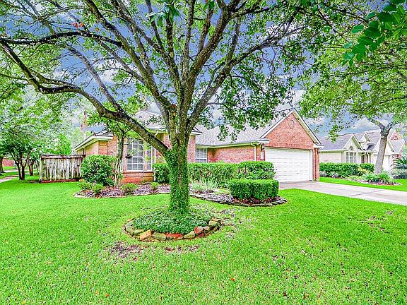 3rd image of 20826 Silverbow Ct