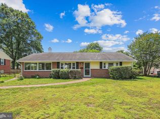 3207 Piper Ln, Alexandria, VA 22306