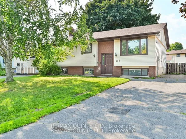 (undisclosed Address), Quinte West, ON K8V 6B2