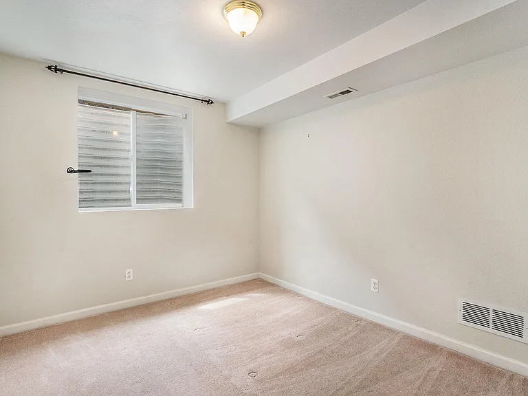 4794 Isabell St — Photo 4