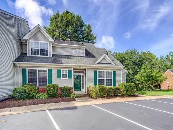 822 Oak Springs Ct, Newport News, VA 23602