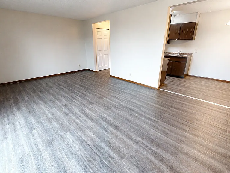 Cedar House Apartments — Photo 23