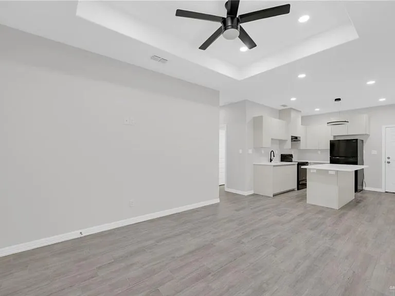 1013 W Mahala Ave #1 — Photo 7