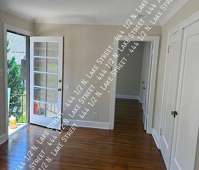 444 1/2 N Lake St — Photo 21