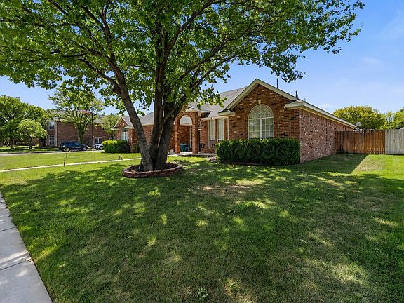 3rd image of 7101 Rochelle Ln