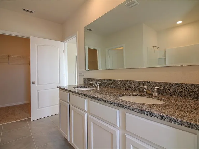 2822 Ivy Lake Ct — Photo 15