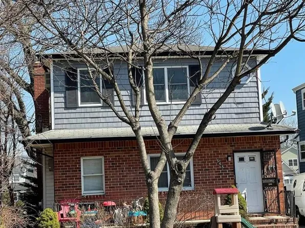 565 Keller Avenue, Elmont, NY 11003