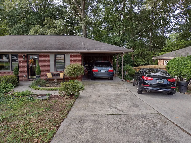 58 Larose Ct SW — Photo 8