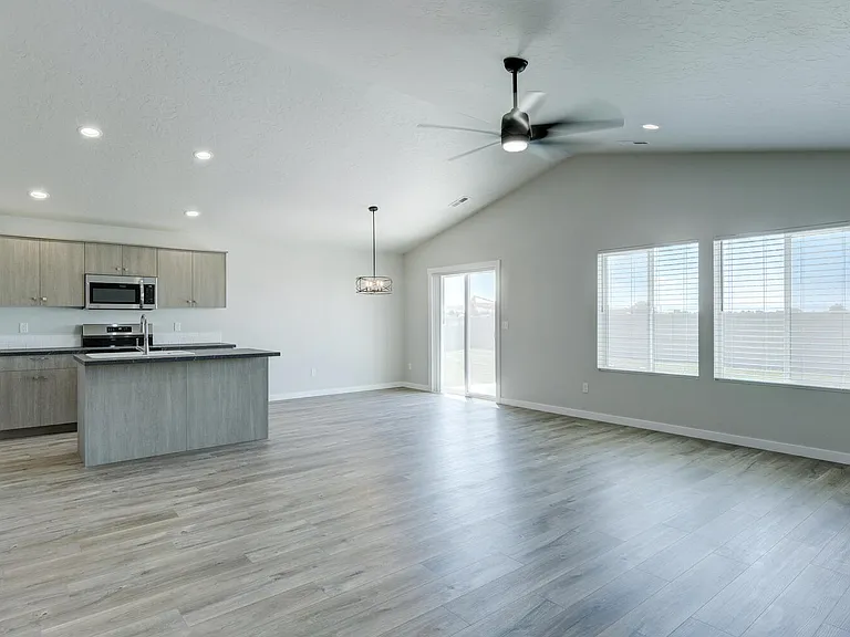 2395 W Opalite Dr — Photo 33