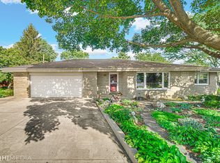 3N651 Central Ct, Addison, IL 60101