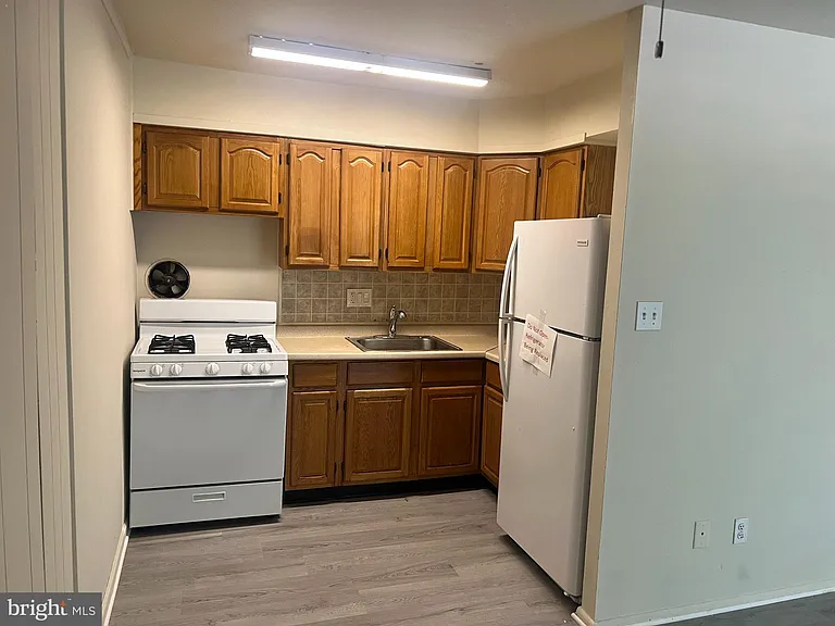 539 Homestead Rd #B — Photo 2
