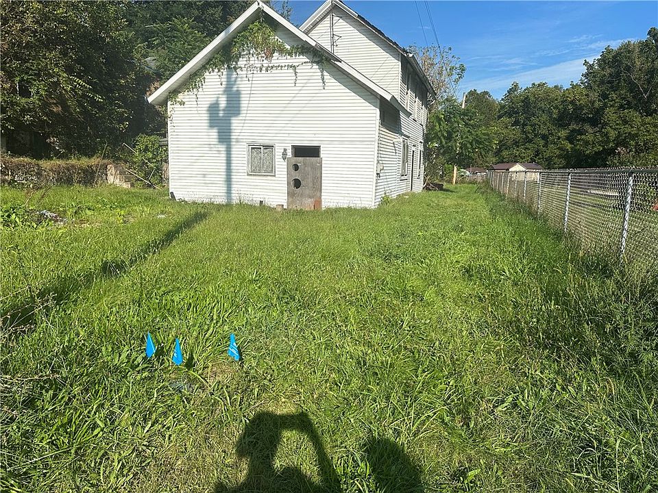 2nd image of 106 Main St