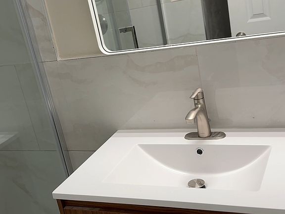 4th image of 594 Parkway Dr NE #2