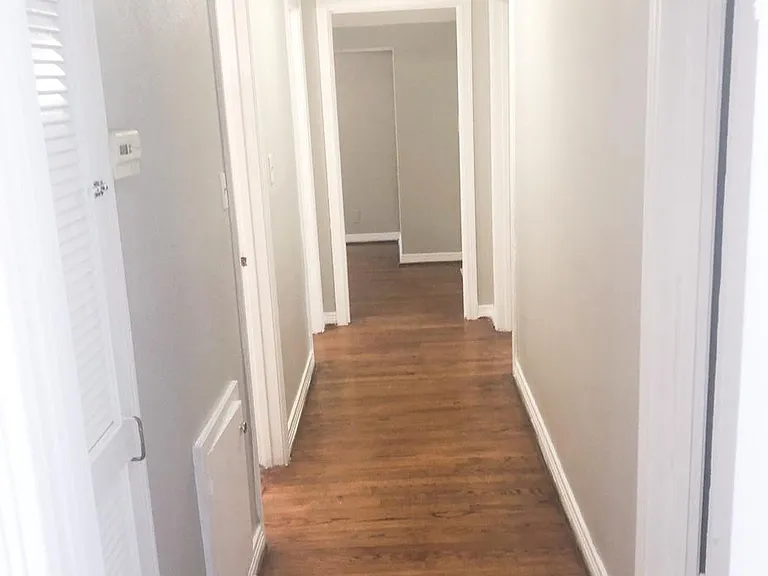 4414 Holland Ave — Photo 6