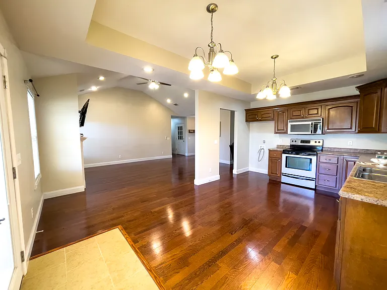 5320 Deerfield Dr — Photo 5