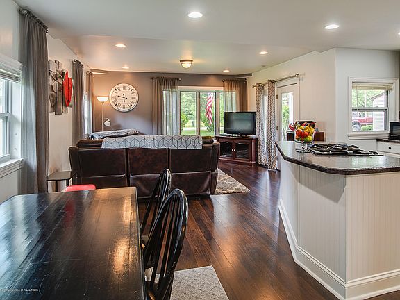 2nd image of 6211 Pollard Ave