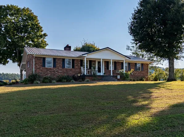 2033 Celina Rd, Burkesville, KY 42717