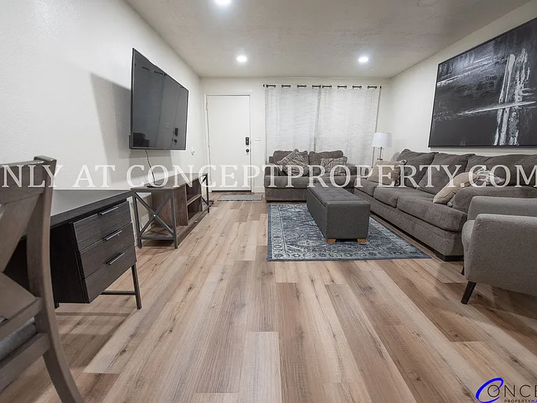 285 E Whitlock Ave — Photo 25