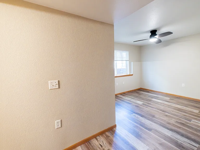 1221 University Ave #F101 & F102 — Photo 4