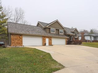 900 Delong Ave, Council Bluffs, IA 51503