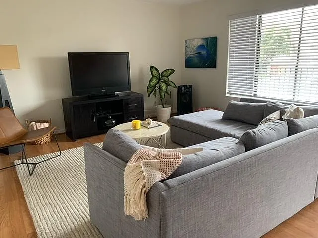 1278 Pacific Beach Dr — Photo 4