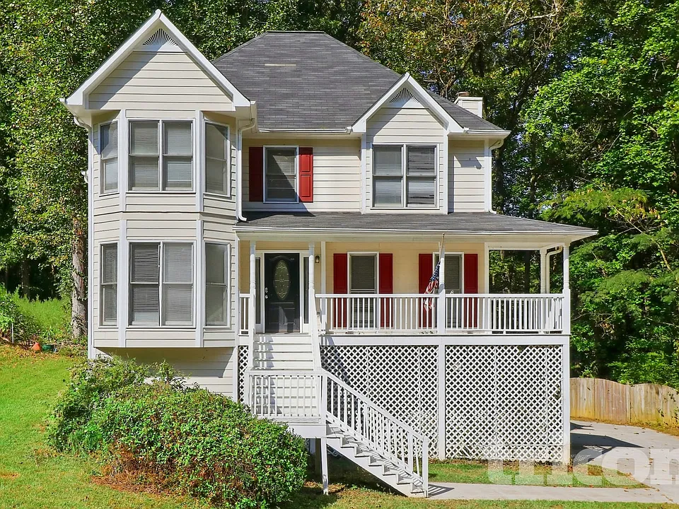 157 Kent Ln