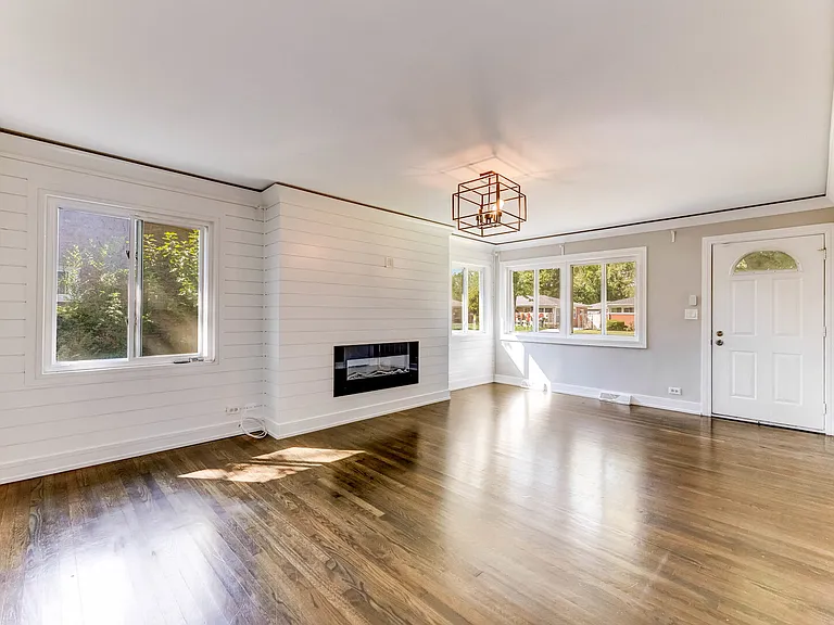 2859 Stafford Dr — Photo 3