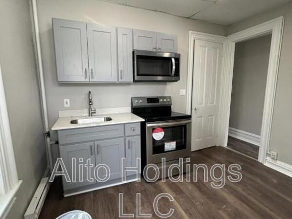 141 N 8th St APT 2