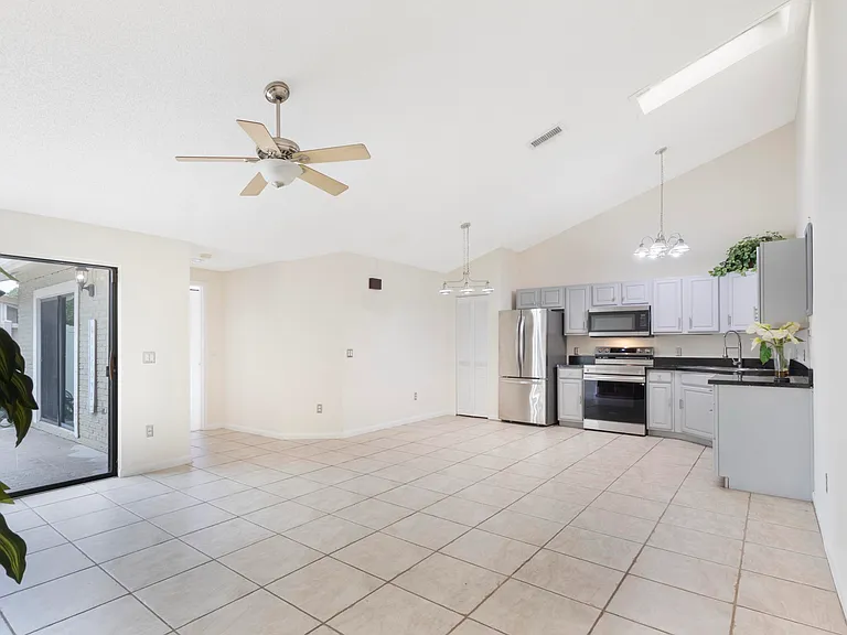 5933 Golden Eagle Cir — Photo 7