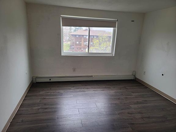 2nd image of 215 Winter St APT 4B