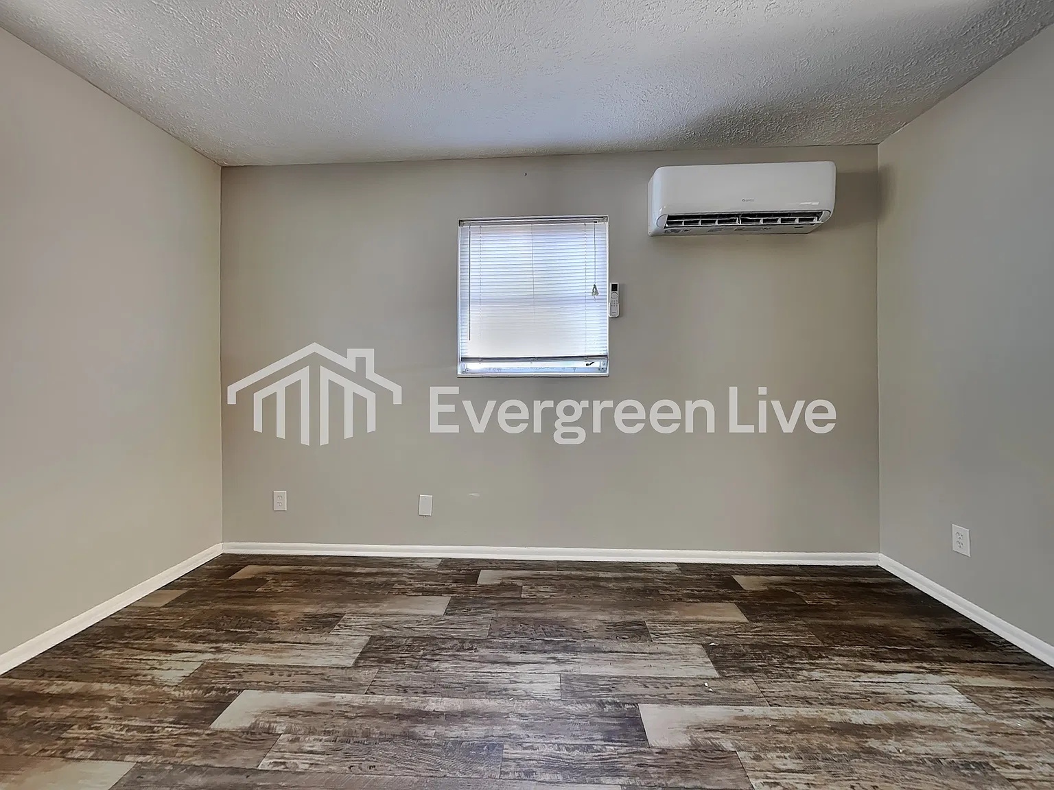 3 bed, 2.0 bath, 1816 sqft, $1,445 — Photo 4