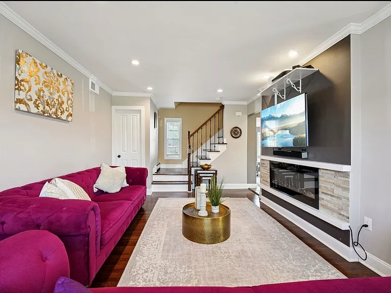 525 Ramapo Ave — Photo 4