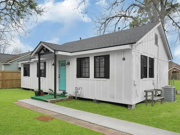 8111 Roswell Street, Houston, TX 77022
