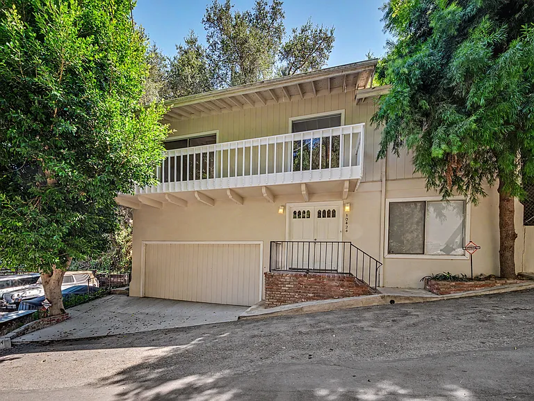 10424 Oletha Ln — Photo 4