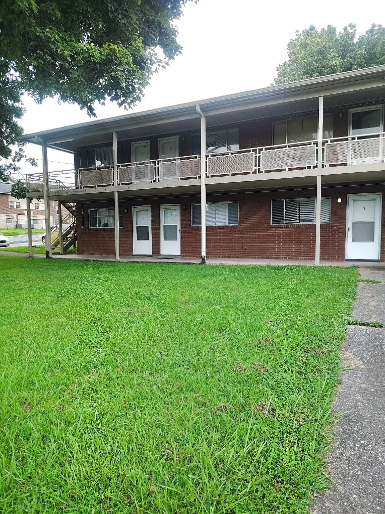 Holston Apartments — Photo 1