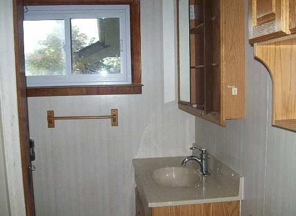 4th image of 205 Stuart Dr