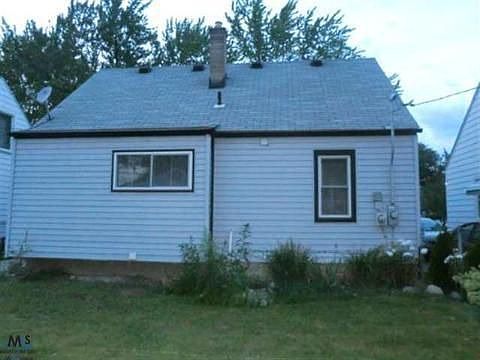 3rd image of 22332 Downing St