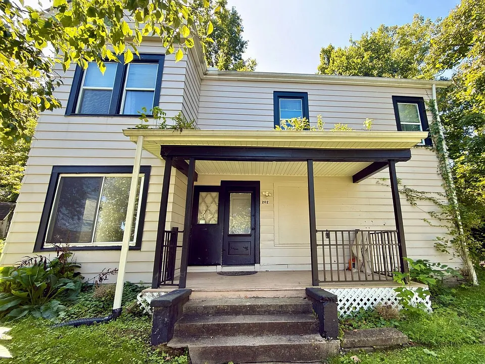 202 O'Bannon Ave #1