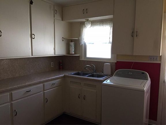 4th image of 313 Kirksey St