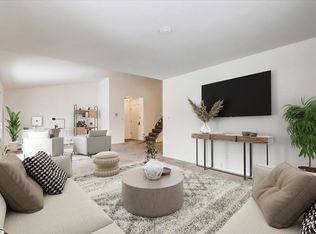 8510 W Waterford Ave APT 8, Greenfield, WI 53228