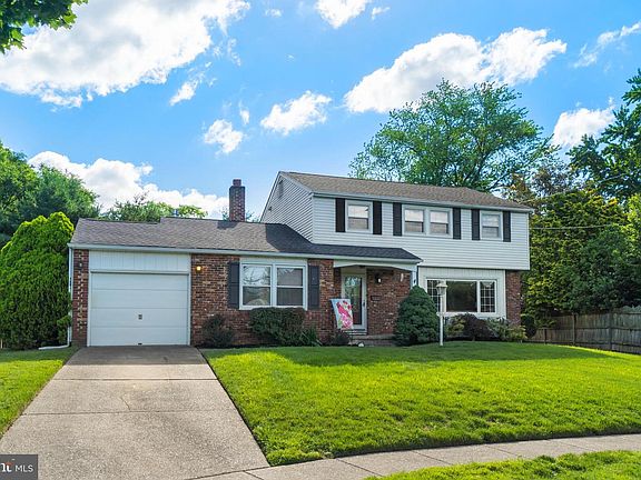 3rd image of 3 Linden Ct